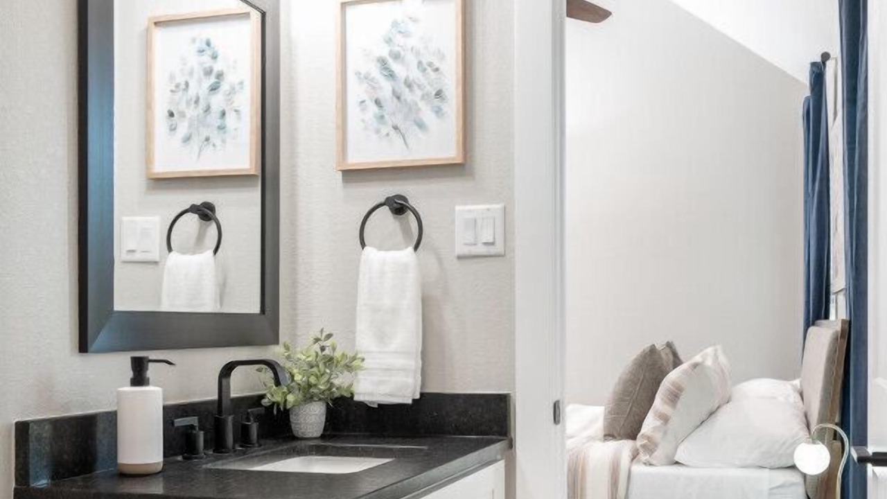 Photo of Bathroom in College Hills Estates