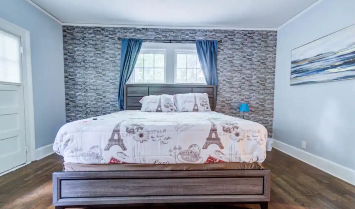 Photo of Bedroom in College Heights