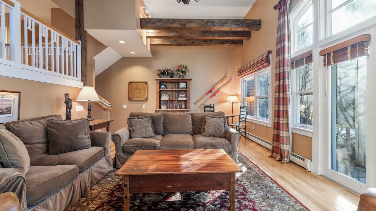 Photo of Livingroom in Stratton Mountain