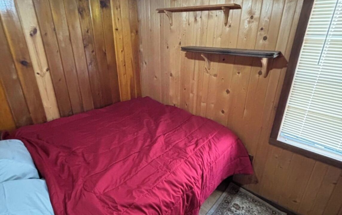 Photo of Bedroom in Prudenville