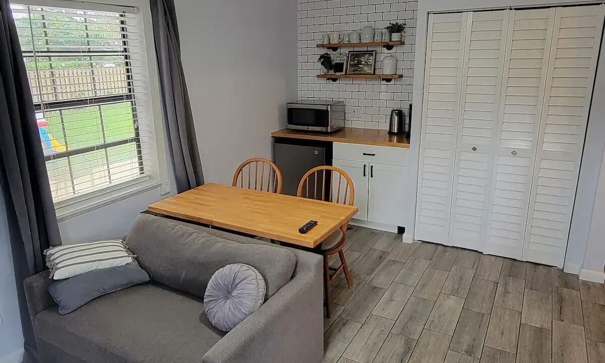 Photo of Livingroom in Weston