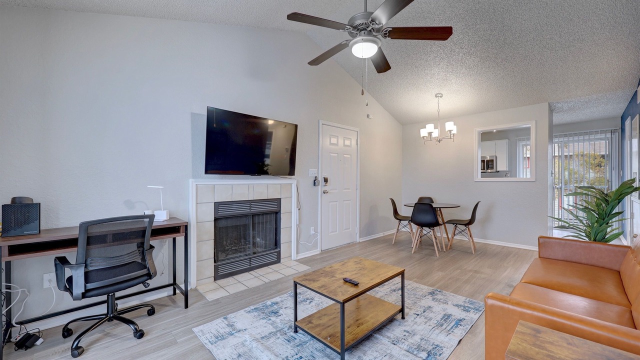 Photo of Livingroom in Milwood