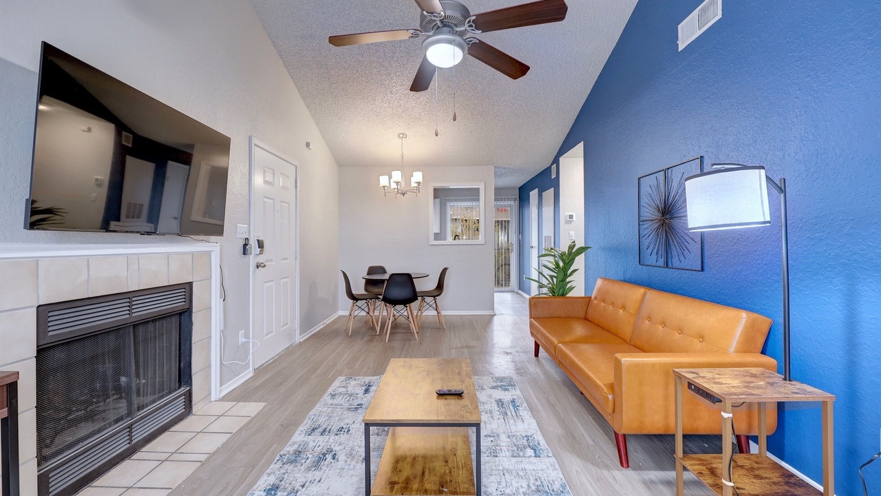 Photo of Livingroom in Milwood