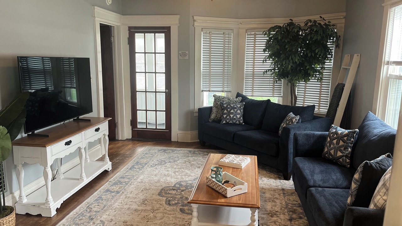 Photo of Livingroom in Syracuse