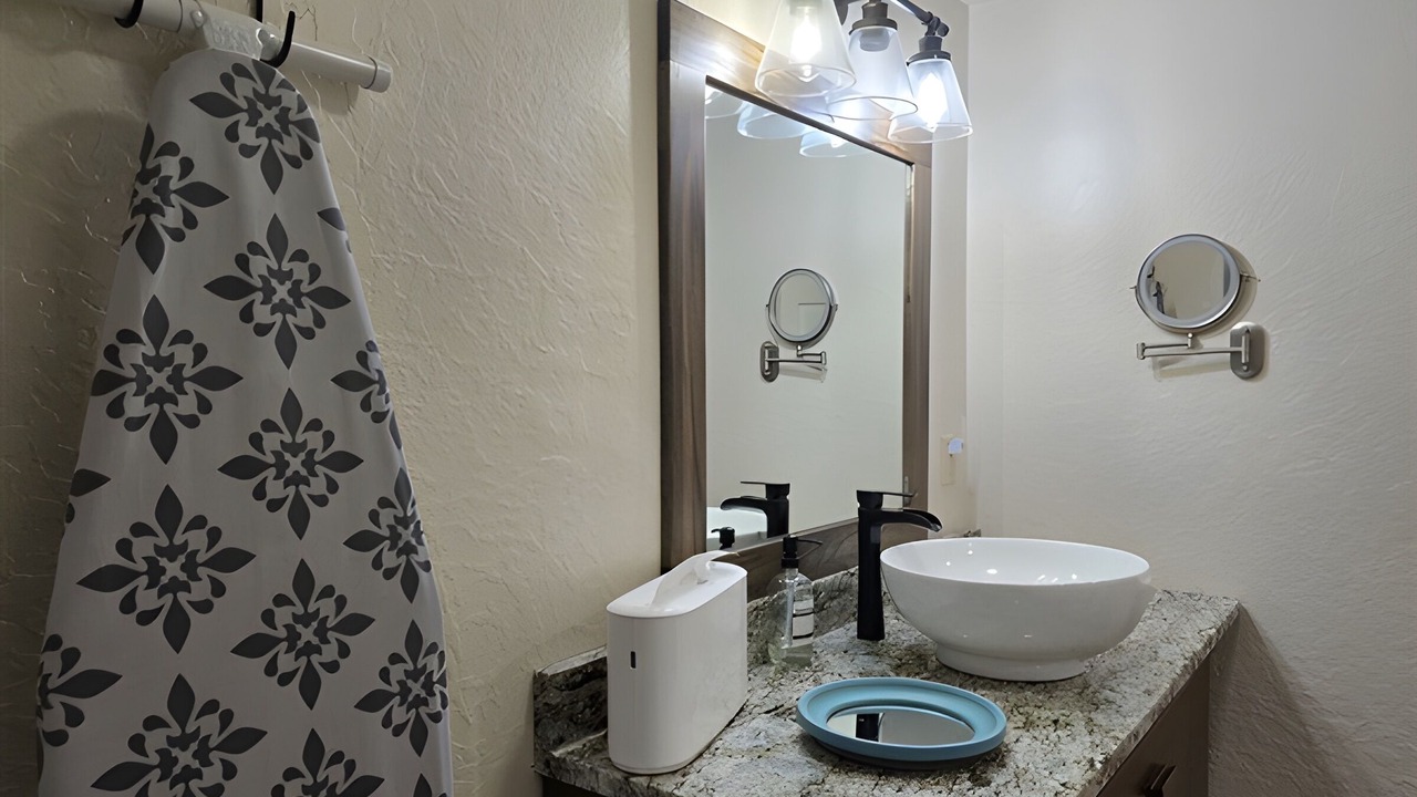 Photo of Bathroom in Elk City