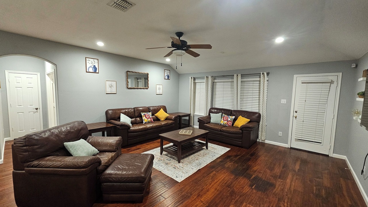 Photo of Livingroom in Keller