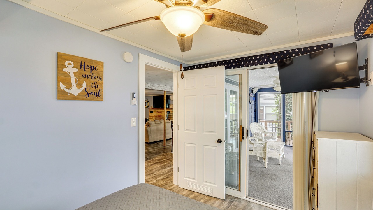 Photo of Bedroom in Sunrise Beach