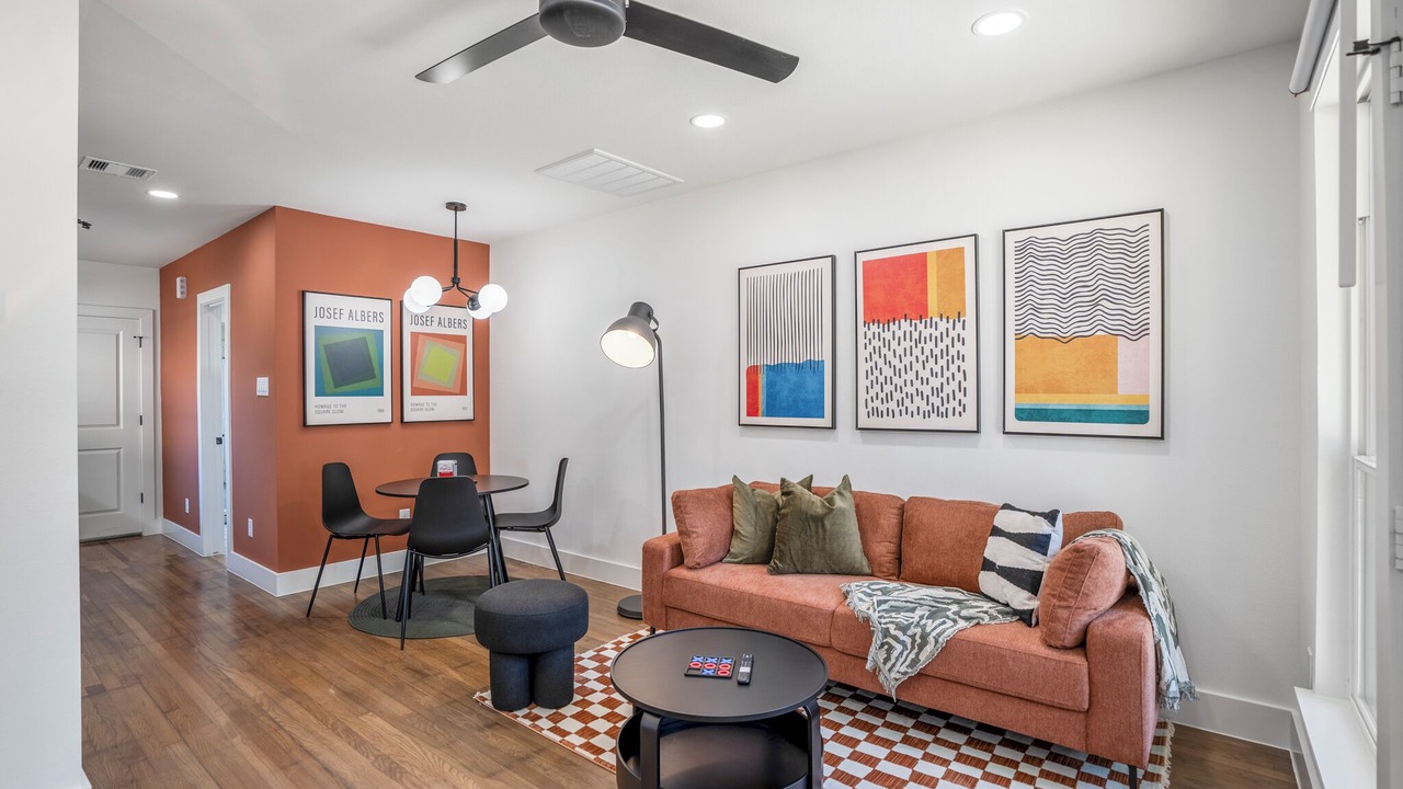 Photo of Livingroom in Greater East End