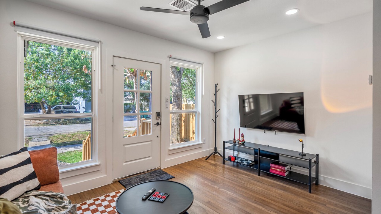Photo of Livingroom in Greater East End
