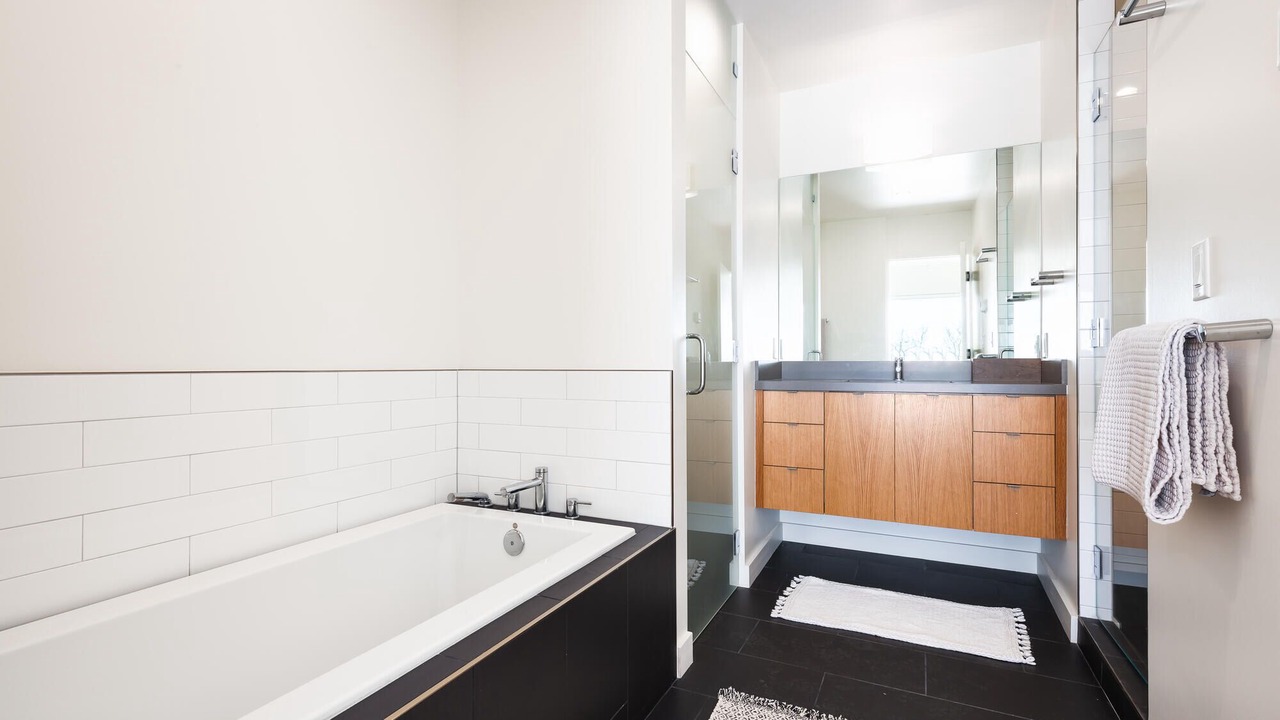 Photo of Bathroom in Eden