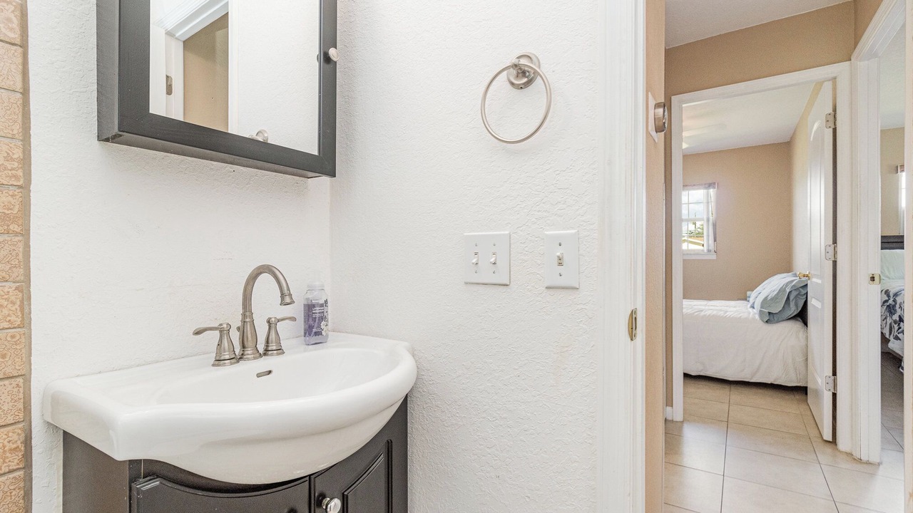 Photo of Bathroom in Tropic