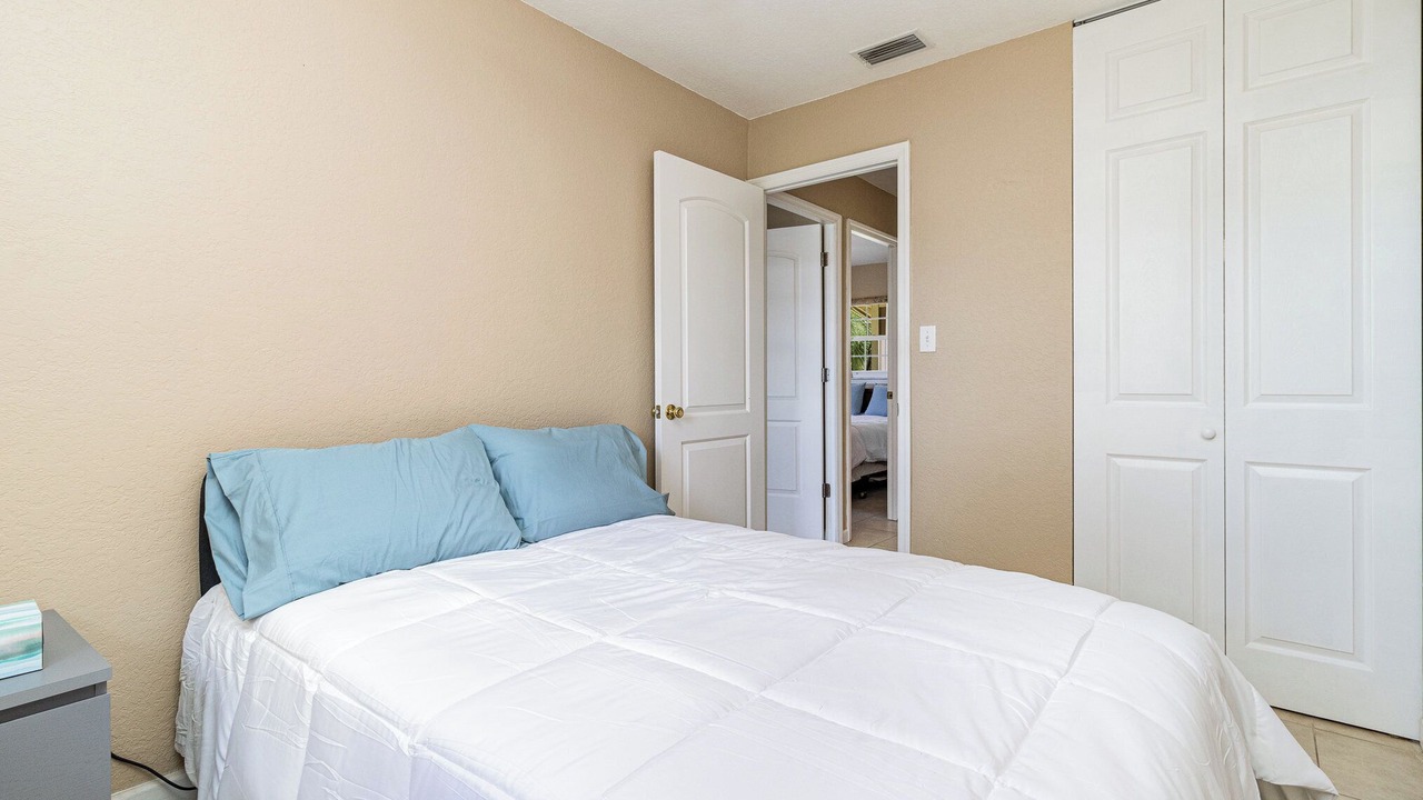 Photo of Bedroom in Tropic
