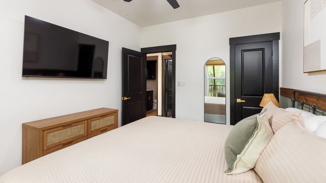Photo of Bedroom in Karnack