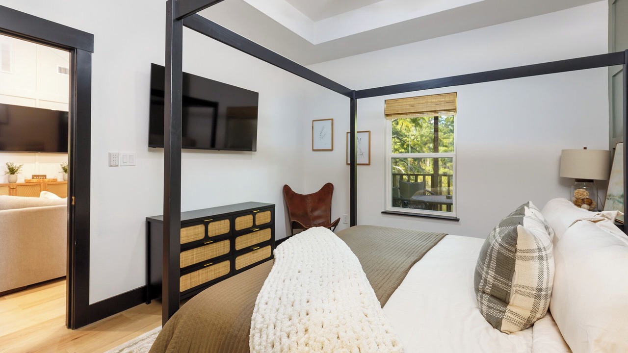 Photo of Bedroom in Karnack
