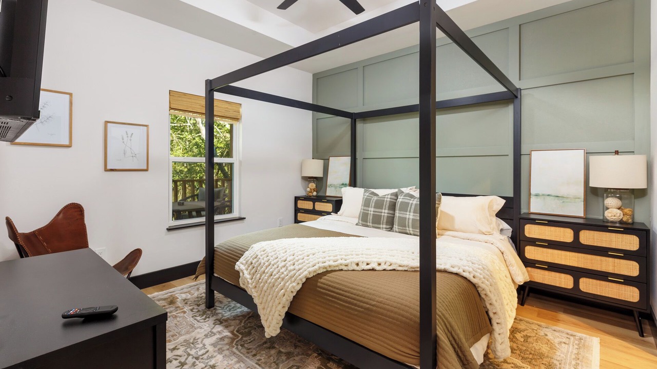 Photo of Bedroom in Karnack
