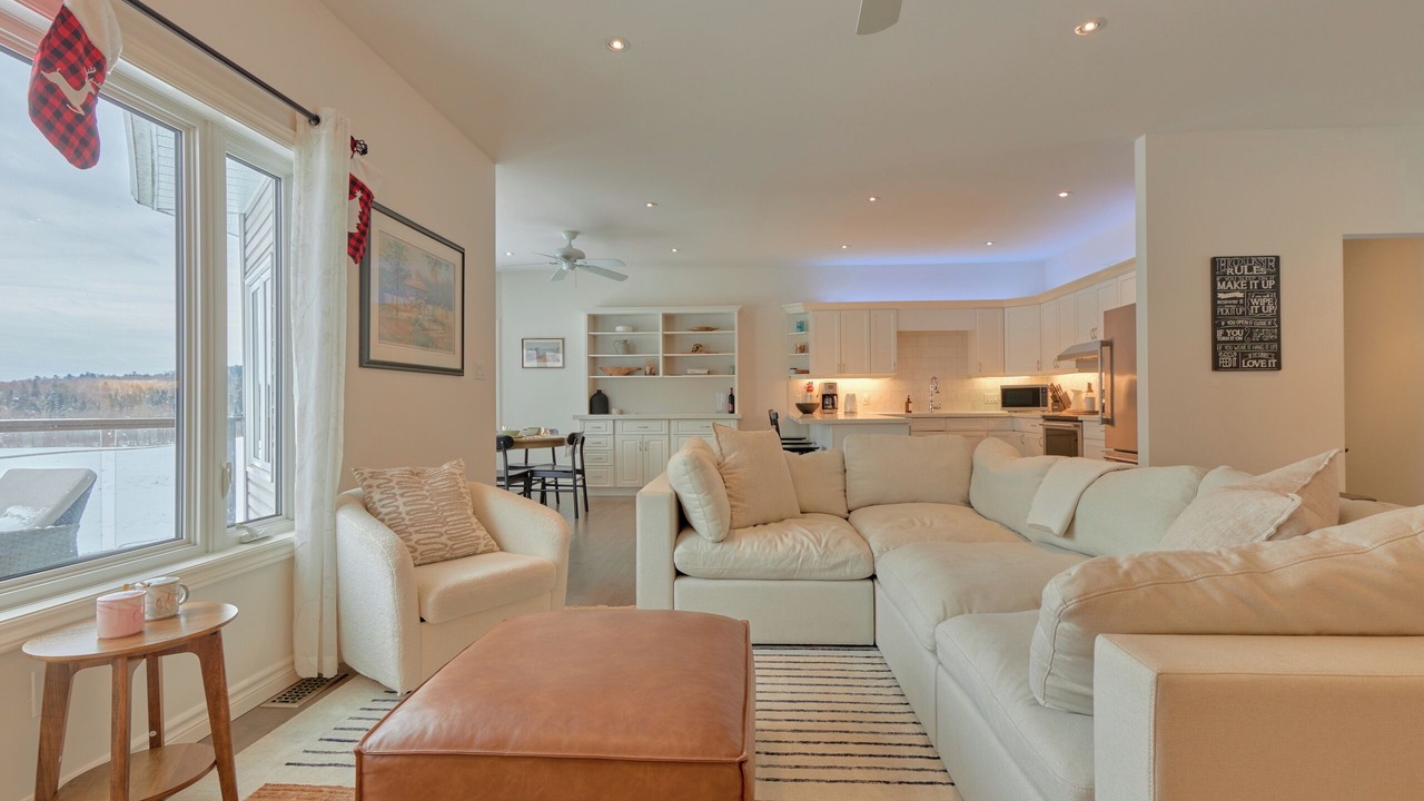 Photo of Livingroom in Huntsville