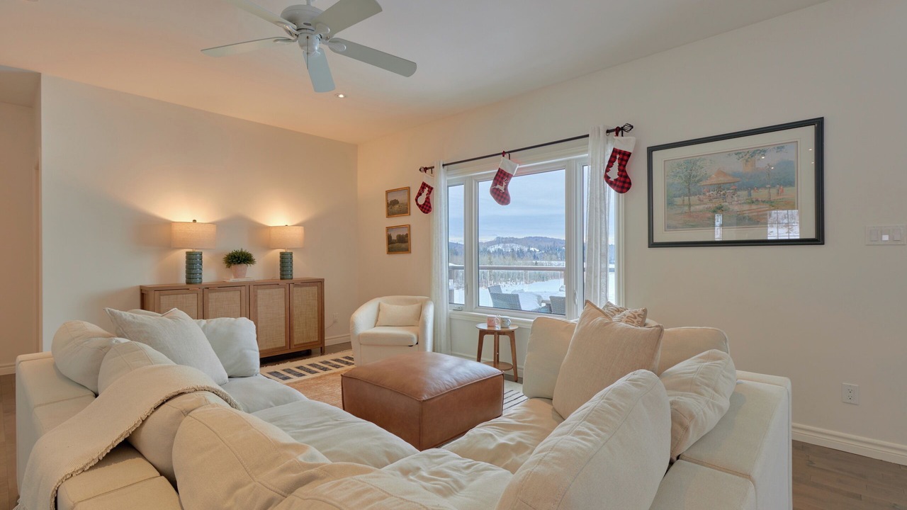 Photo of Livingroom in Huntsville