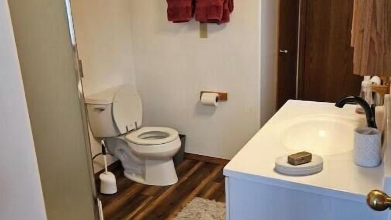 Photo of Bathroom in Colbert