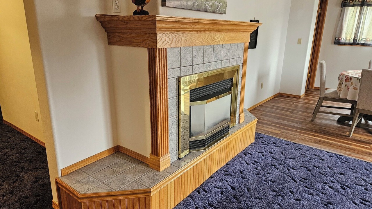 Photo of Others in Colbert