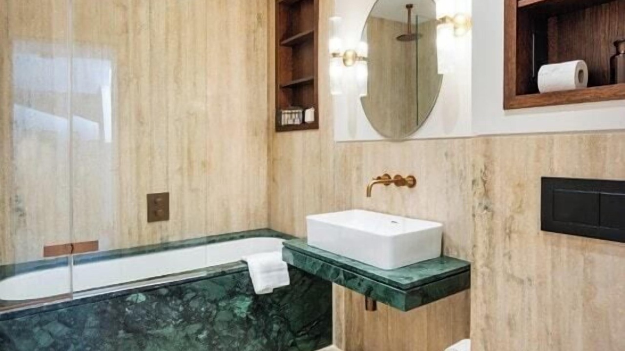 Photo of Bathroom in Covent Garden