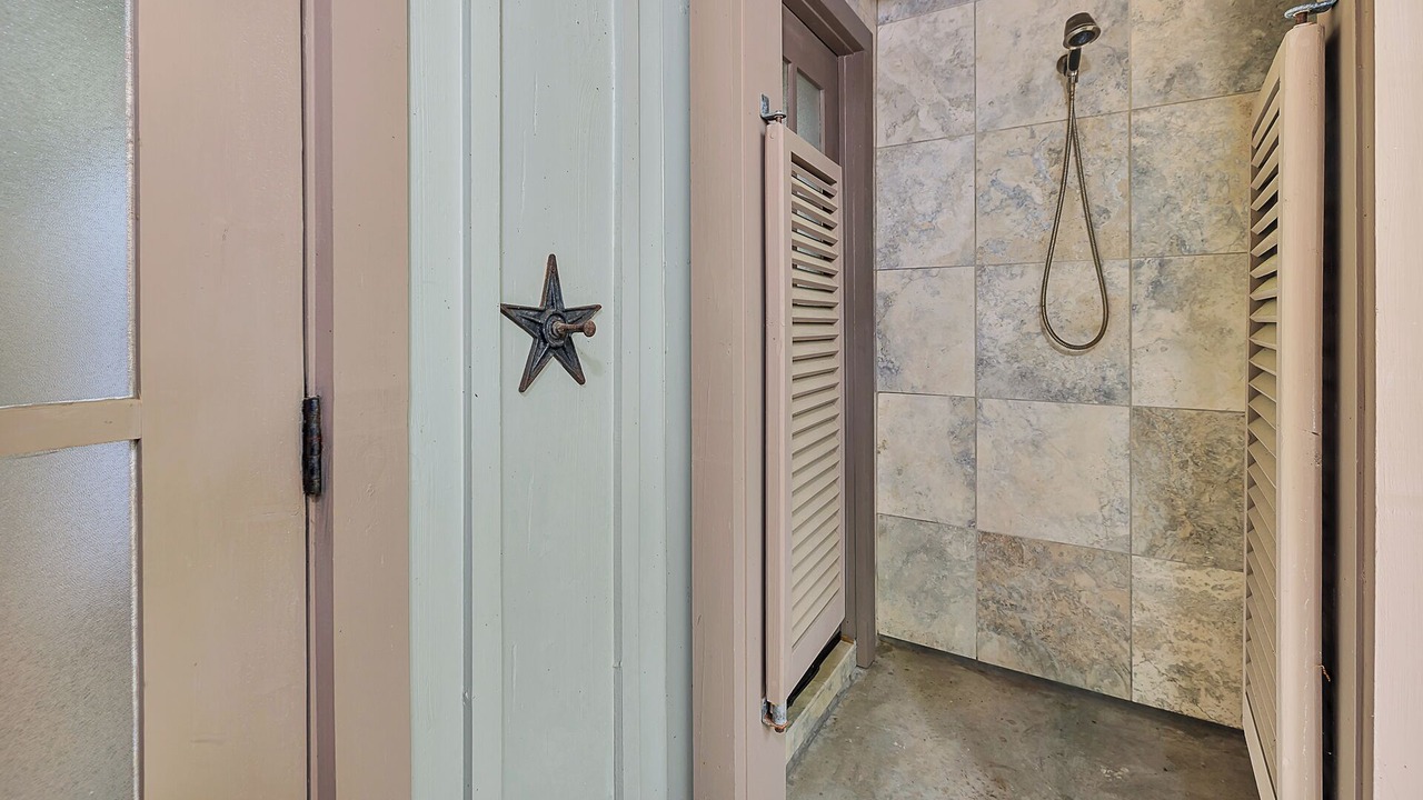 Photo of Bathroom in White Oak