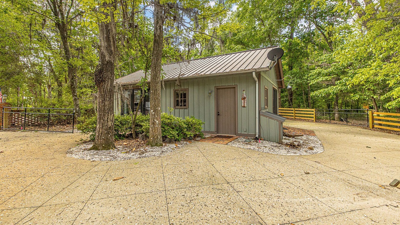 Photo of Outdoor in White Oak