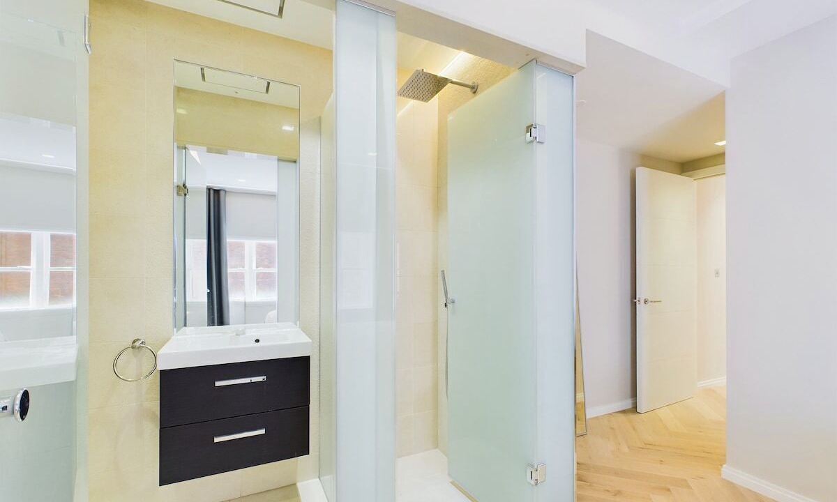 Photo of Bathroom in Covent Garden