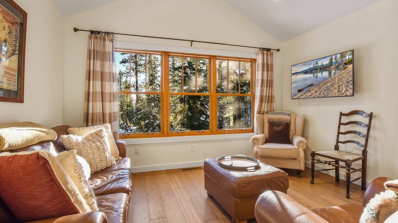 Photo of Livingroom in Tahoe City