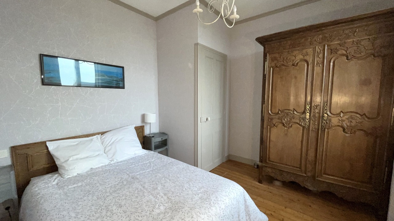 Photo of Bedroom in Donville-les-Bains