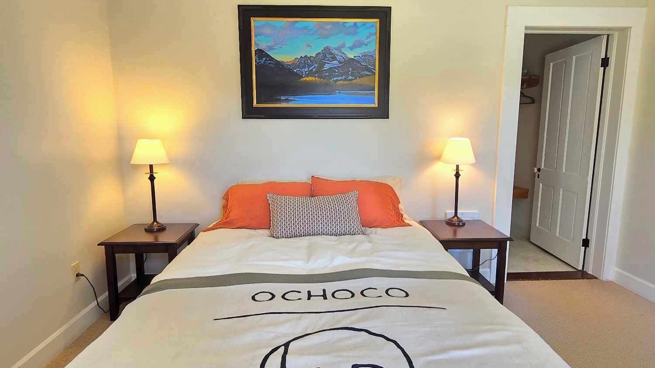 Photo of Bedroom in Crooked River Ranch