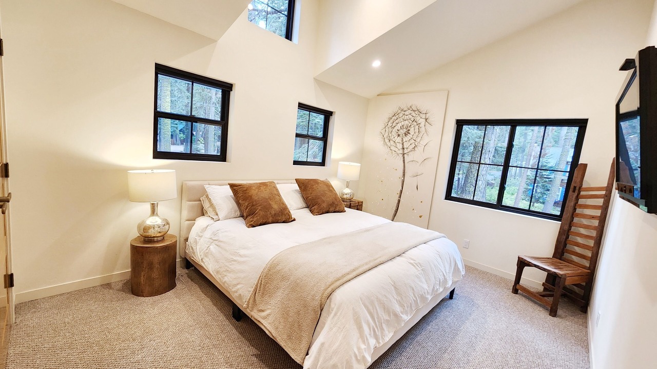 Photo of Bedroom in Tahoe Pines