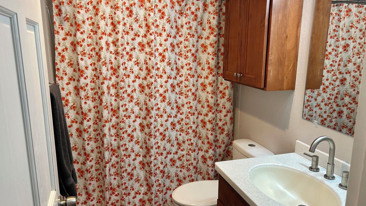 Photo of Bathroom in Alamedan Valley