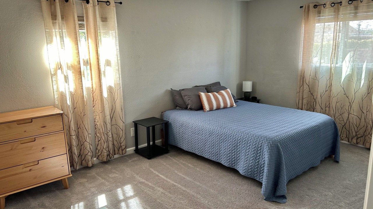 Photo of Bedroom in Alamedan Valley
