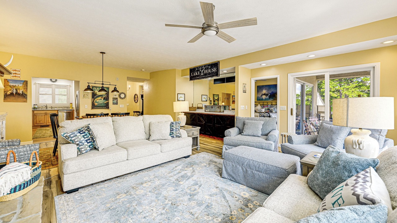 Photo of Livingroom in Salem
