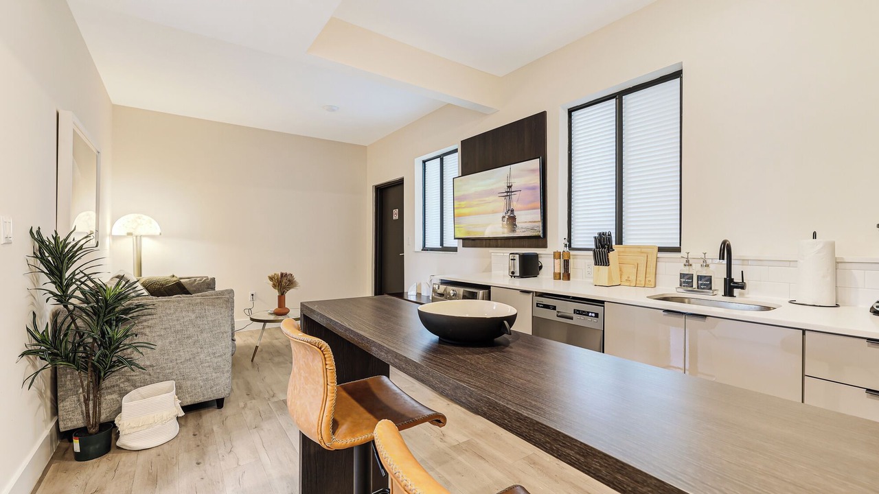 Photo of Livingroom in Midtown