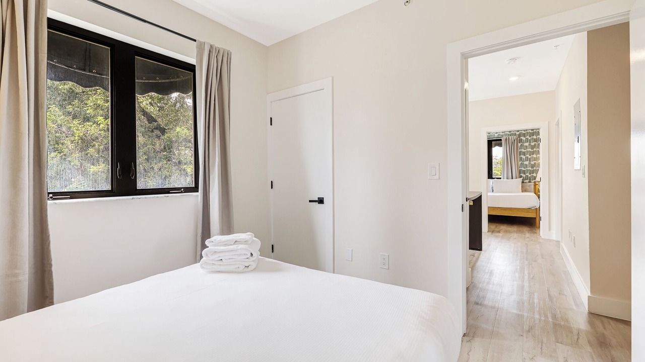 Photo of Bedroom in Midtown