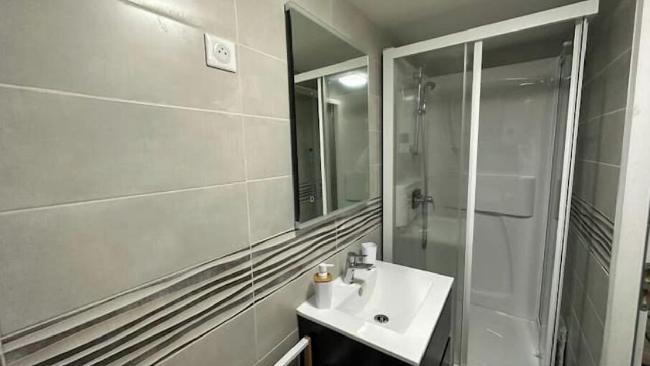 Photo of Bathroom in Lure