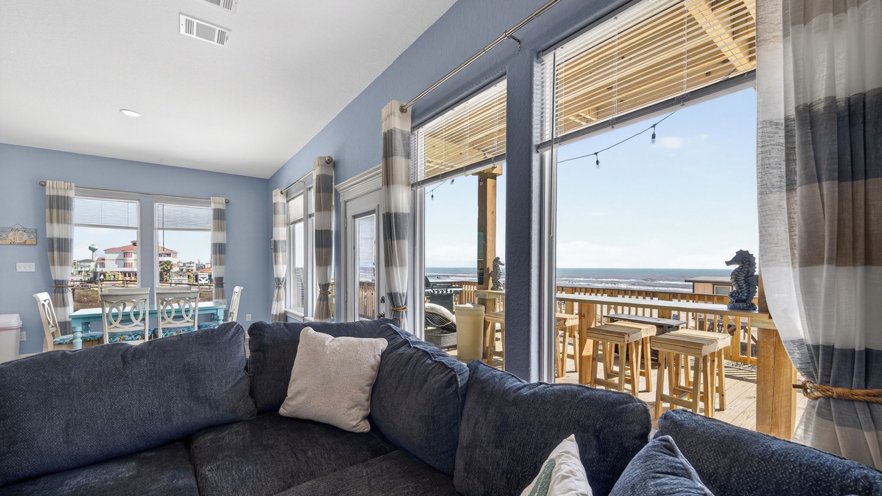 Photo of Livingroom in Surfside Beach