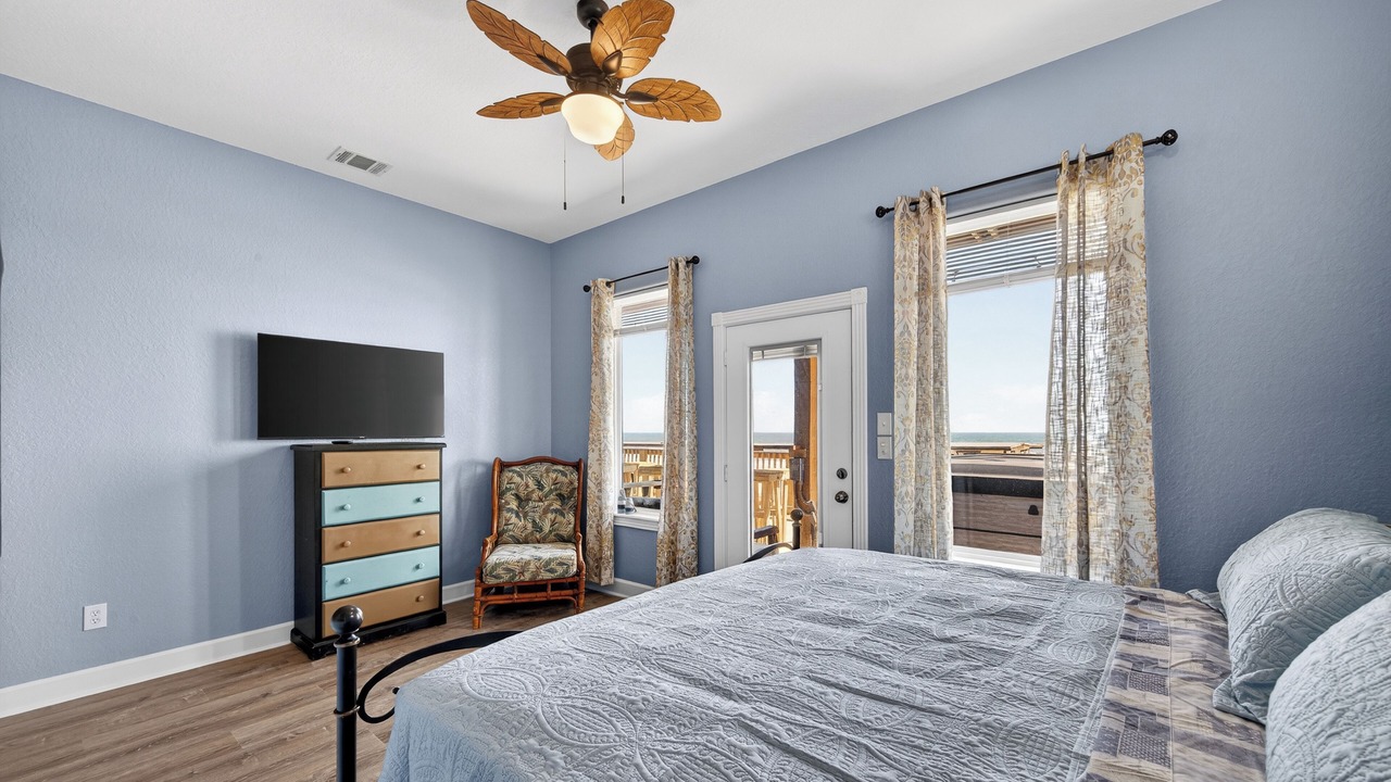 Photo of Bedroom in Surfside Beach