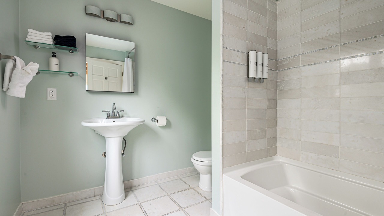 Photo of Others in Middle Hope