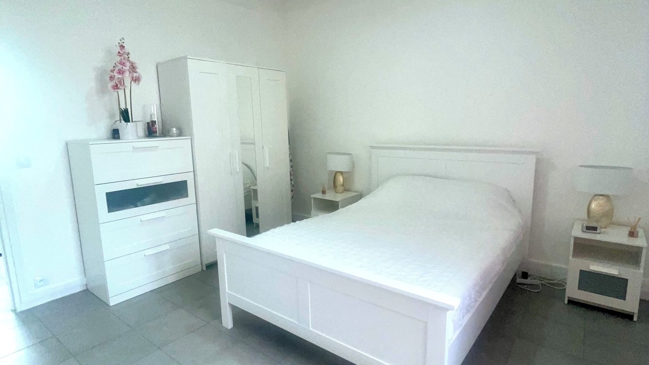 Photo of Bedroom in La Courneuve