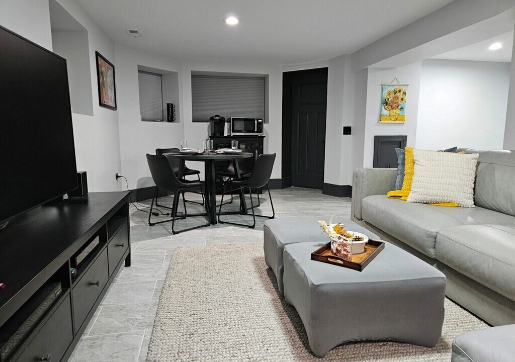 Photo of Livingroom in Woodlawn
