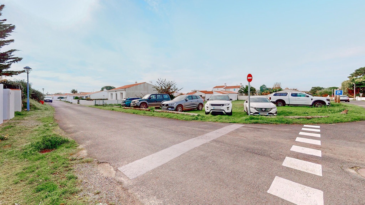 Photo of Others in L'Epine