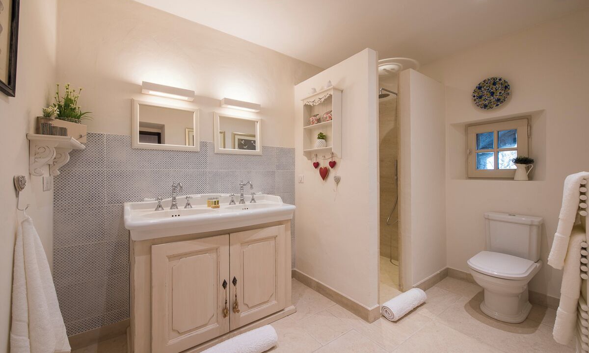 Photo of Bathroom in Bonnieux