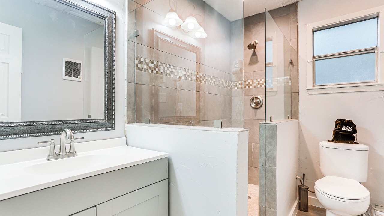 Photo of Bathroom in Valley View