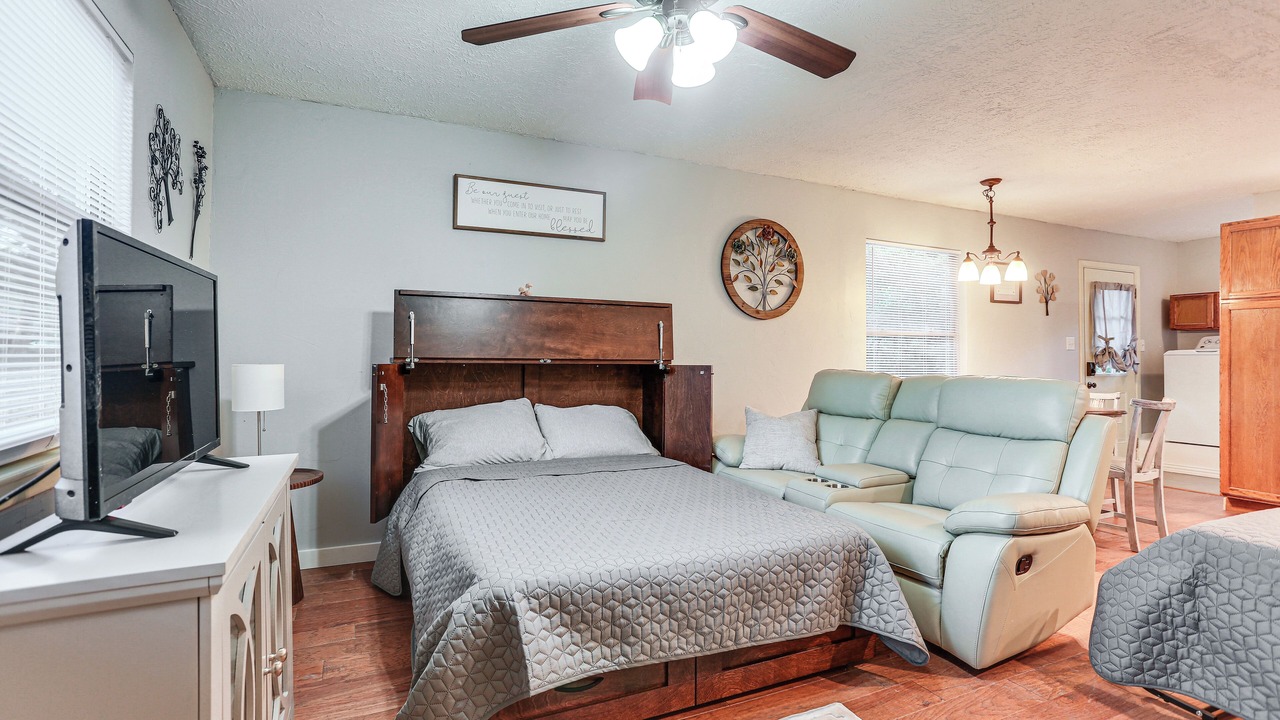 Photo of Bedroom in Valley View