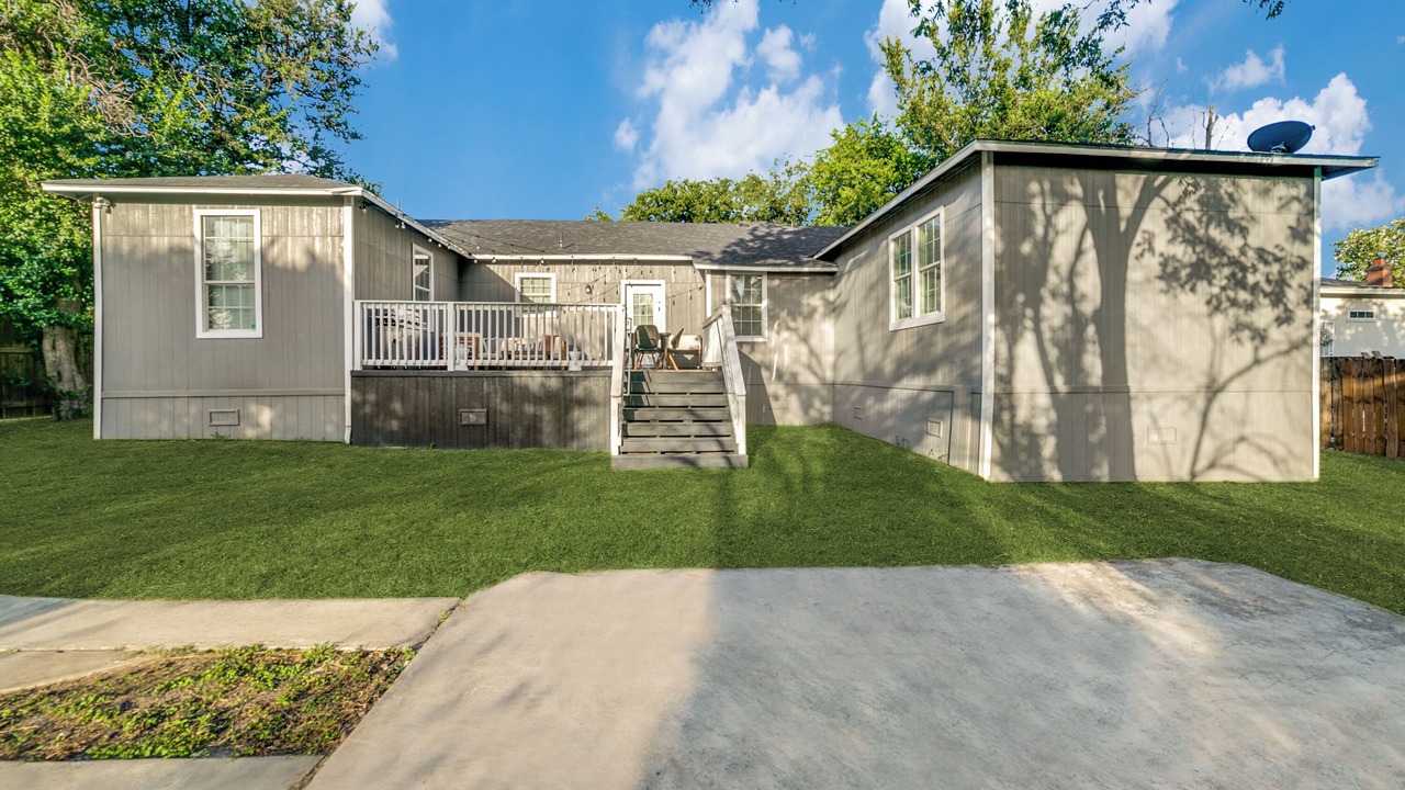 Photo of Outdoor in Near East Side