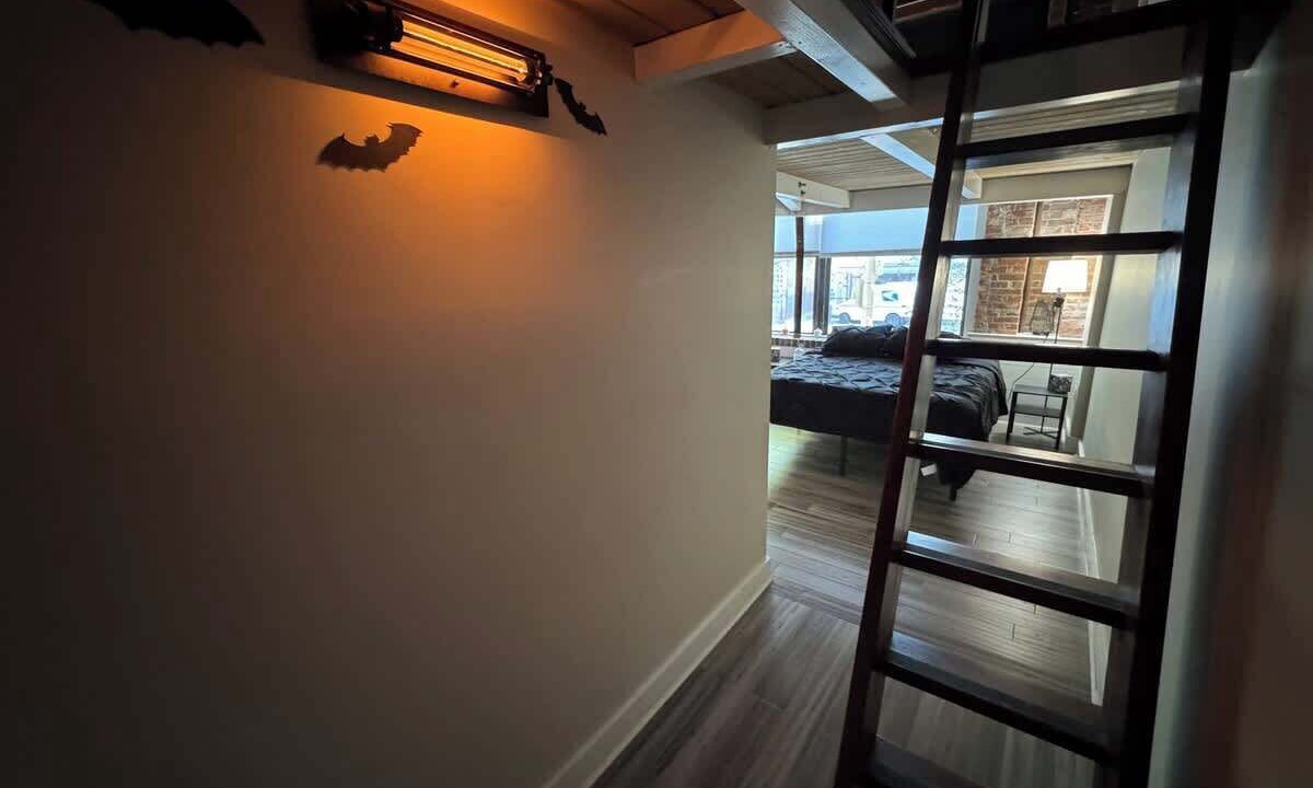 Photo of Bedroom in Salem