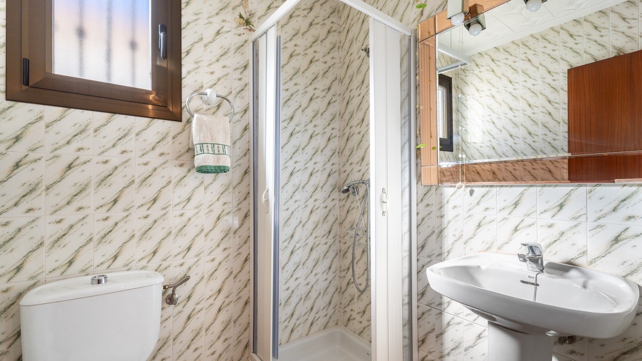Photo of Bathroom in Yatova