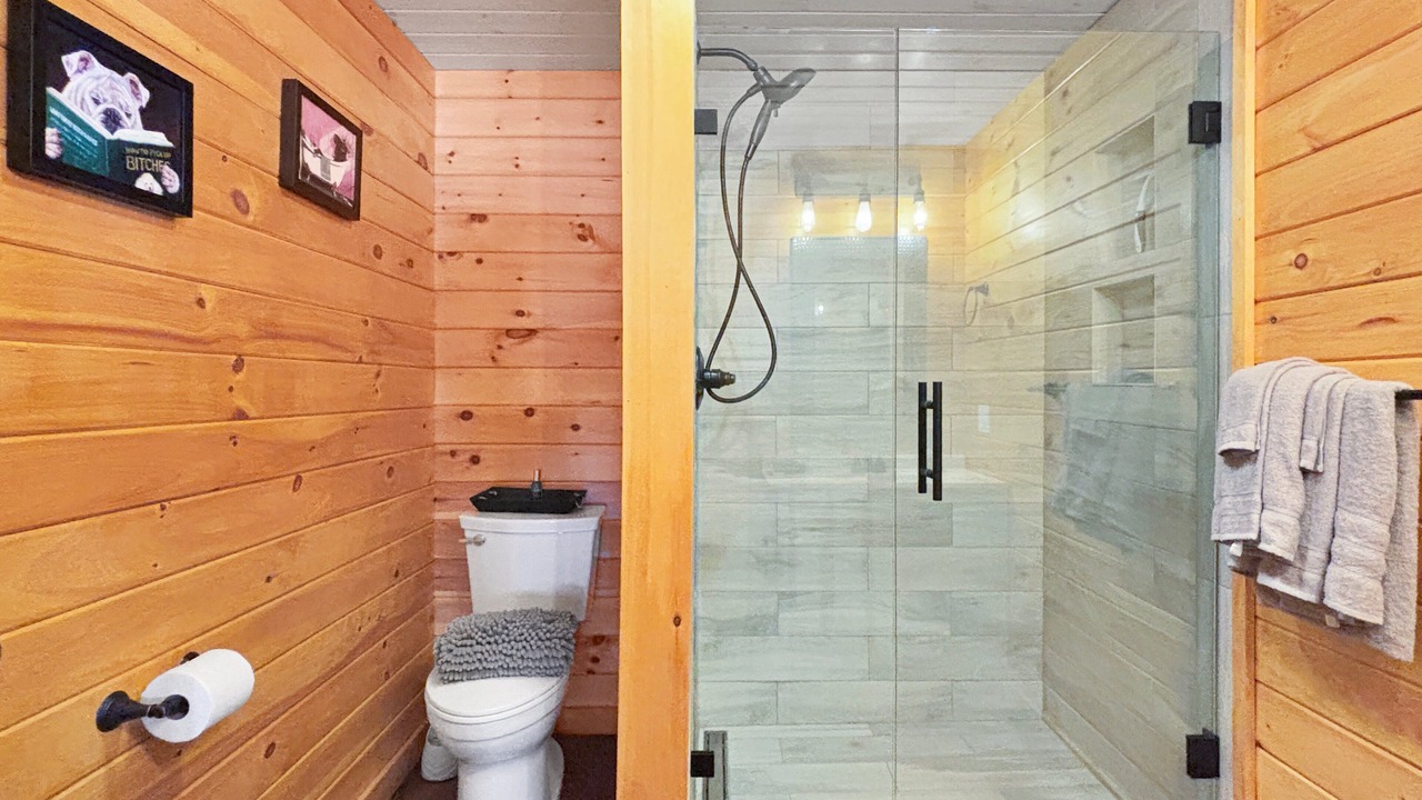 Photo of Bathroom in Beaver Cove